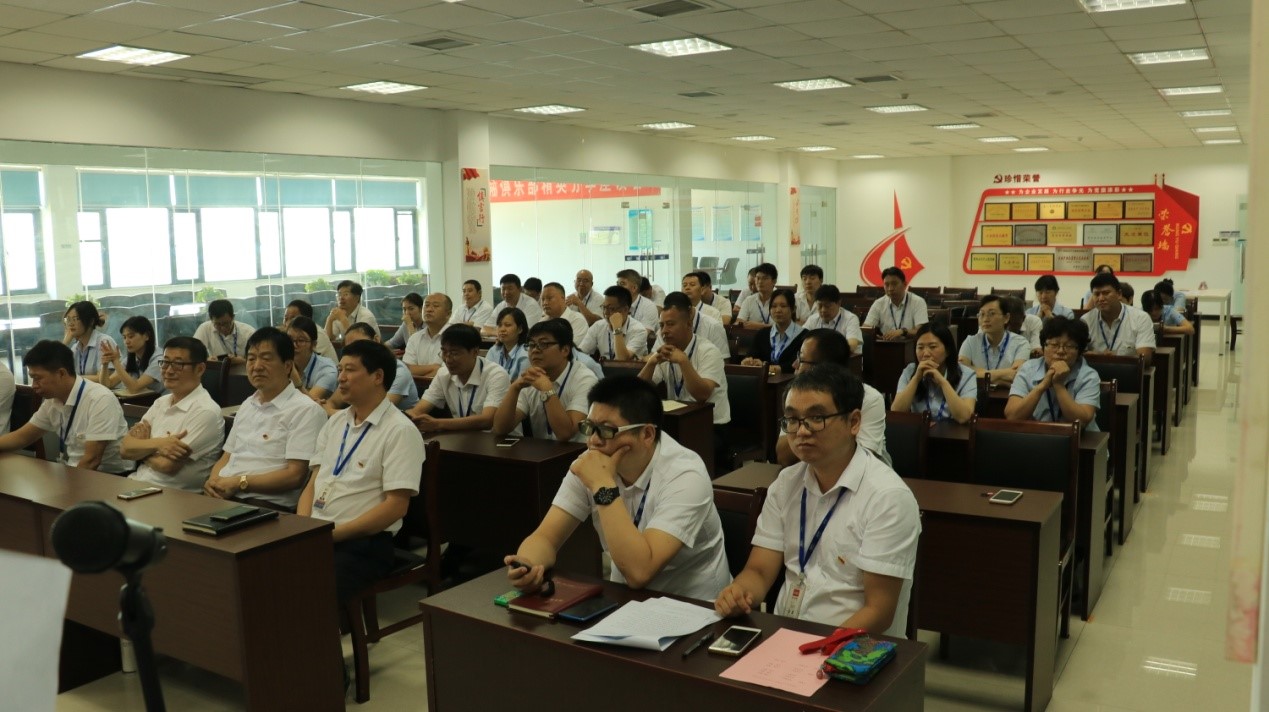 知识竞赛争先锋   比学赶超展风采 —— B体育在线平台（中国）官网乳业集团党委举办庆 “七一”党建知识竞赛