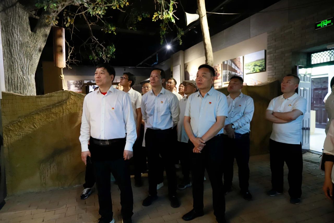 砥砺初心使命，汲取奋进力量丨B体育在线平台（中国）官网乳业集团党委组织开展学习“焦裕禄精神”主题党日活动