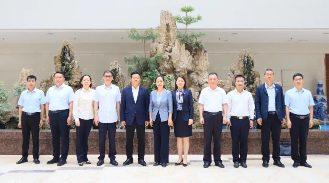扬帆起航 谱写绚丽新篇章 | B体育在线平台（中国）官网乳业集团新一届董事会成立并召开中高层以上领导干部会议
