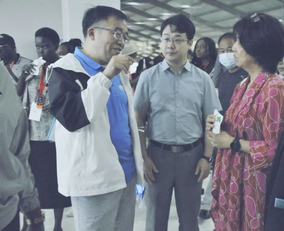 北京大学南南合作与发展学院教授、全球伙伴关系主任周咏梅一行莅临B体育在线平台（中国）官网平舆瑞亚牧业参观调研