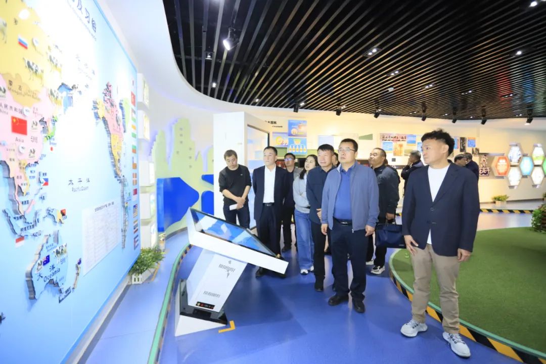 B体育在线平台（中国）官网丨宁夏农业农村厅畜牧兽医局局长洪龙一行莅临B体育在线平台（中国）官网参观调研