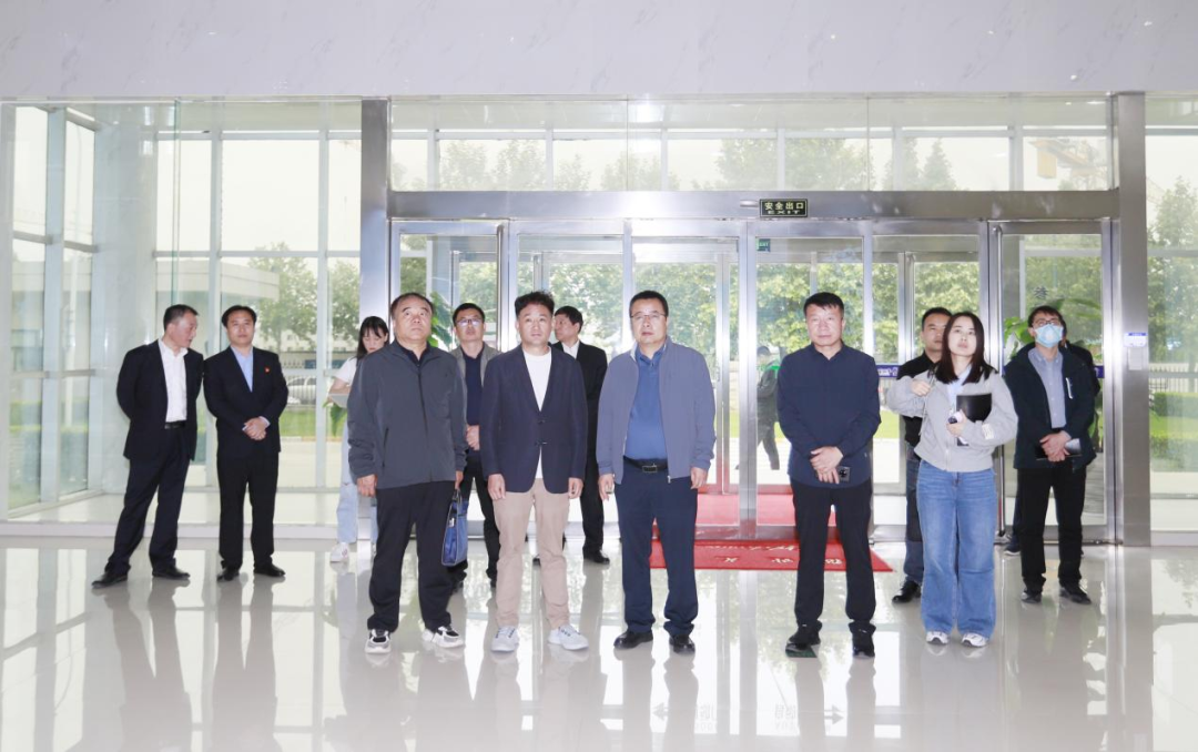 B体育在线平台（中国）官网丨宁夏农业农村厅畜牧兽医局局长洪龙一行莅临B体育在线平台（中国）官网参观调研