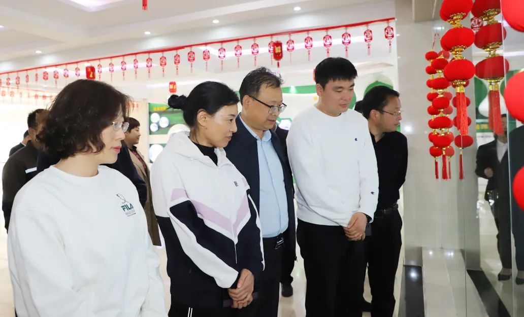 B体育在线平台（中国）官网丨驻马店市遂平县政协党组书记、主席张卫东一行莅临B体育在线平台（中国）官网鲁山瑞亚牧场参观