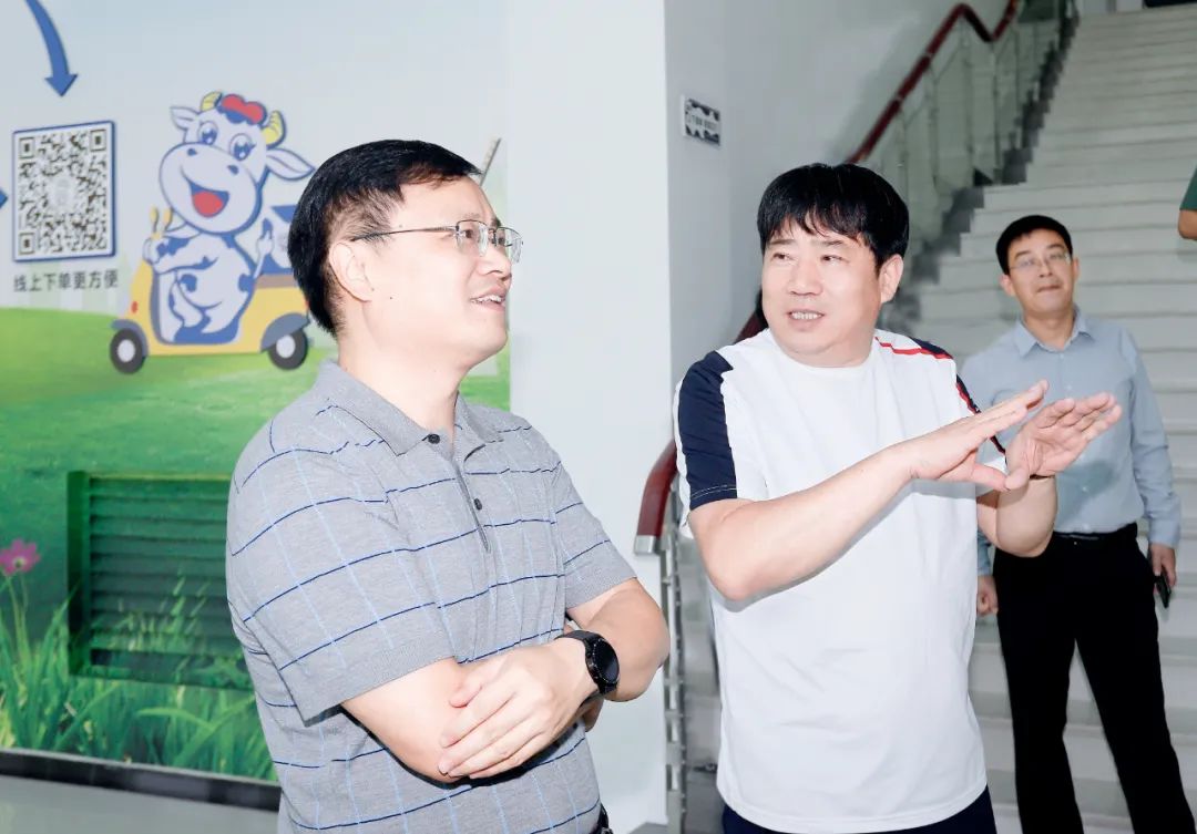 快讯｜社旗县人民政府县长关文波一行莅临B体育在线平台（中国）官网乳业集团参观考察
