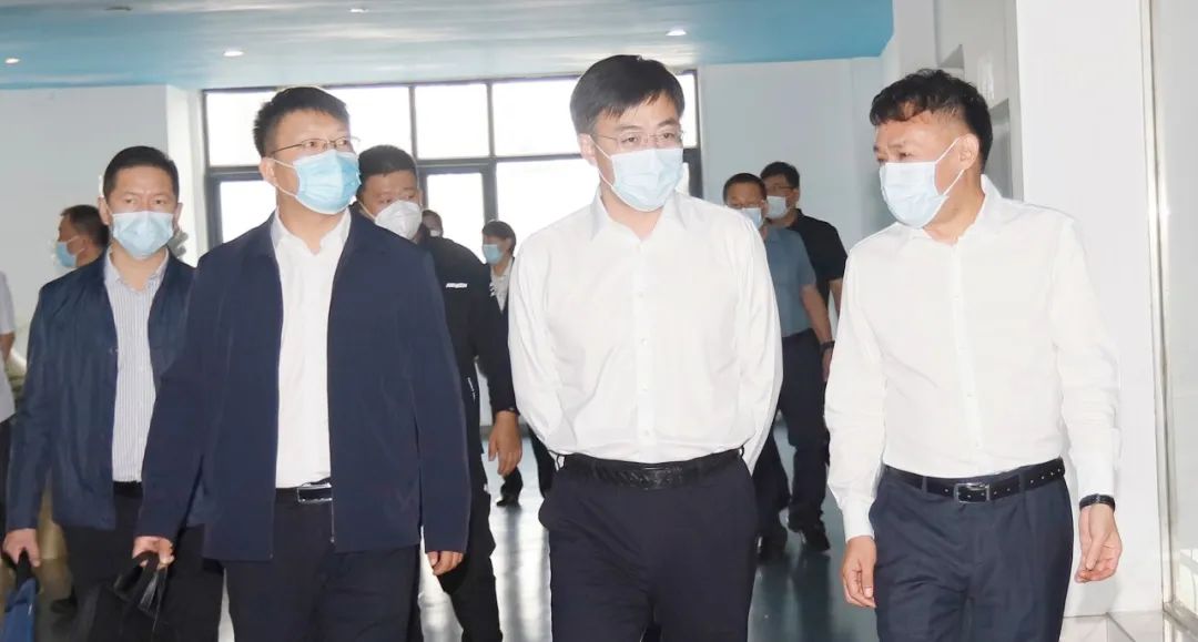 佳木斯市招商考察团莅临B体育在线平台（中国）官网考察座谈