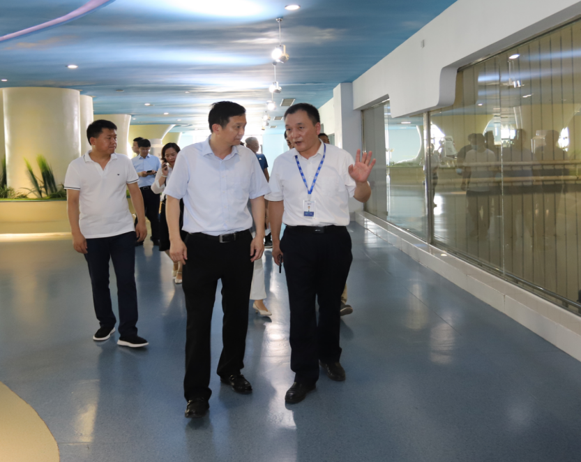 快讯|郑州市二七区委副书记、区长虎荣鑫莅临河南B体育在线平台（中国）官网乳业集团调研