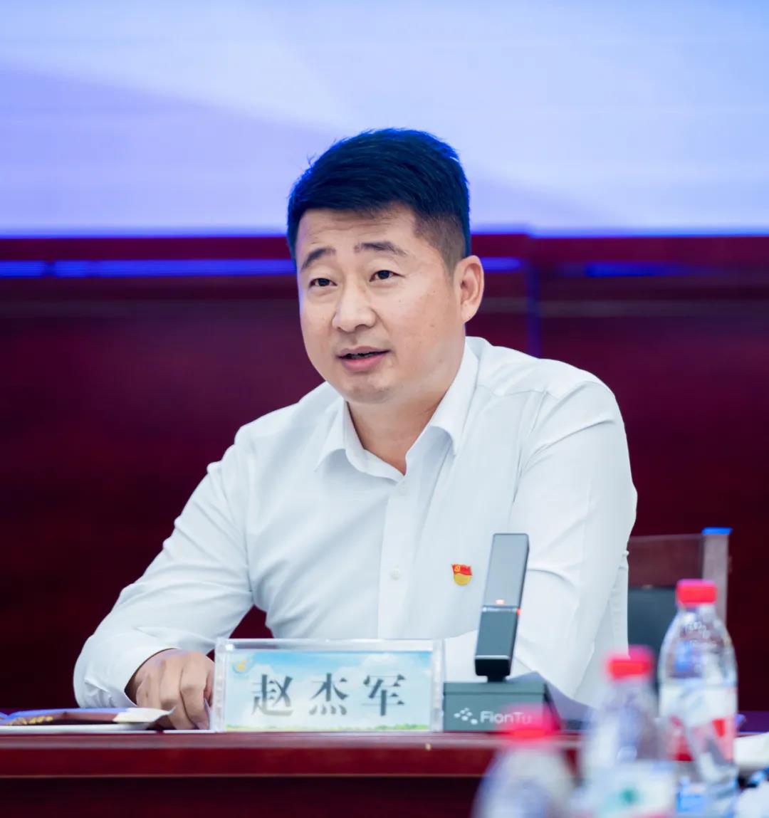 B体育在线平台（中国）官网| 兰考县人民政府与蒙牛、B体育在线平台（中国）官网达成战略合作 助力河南奶业高质量发展