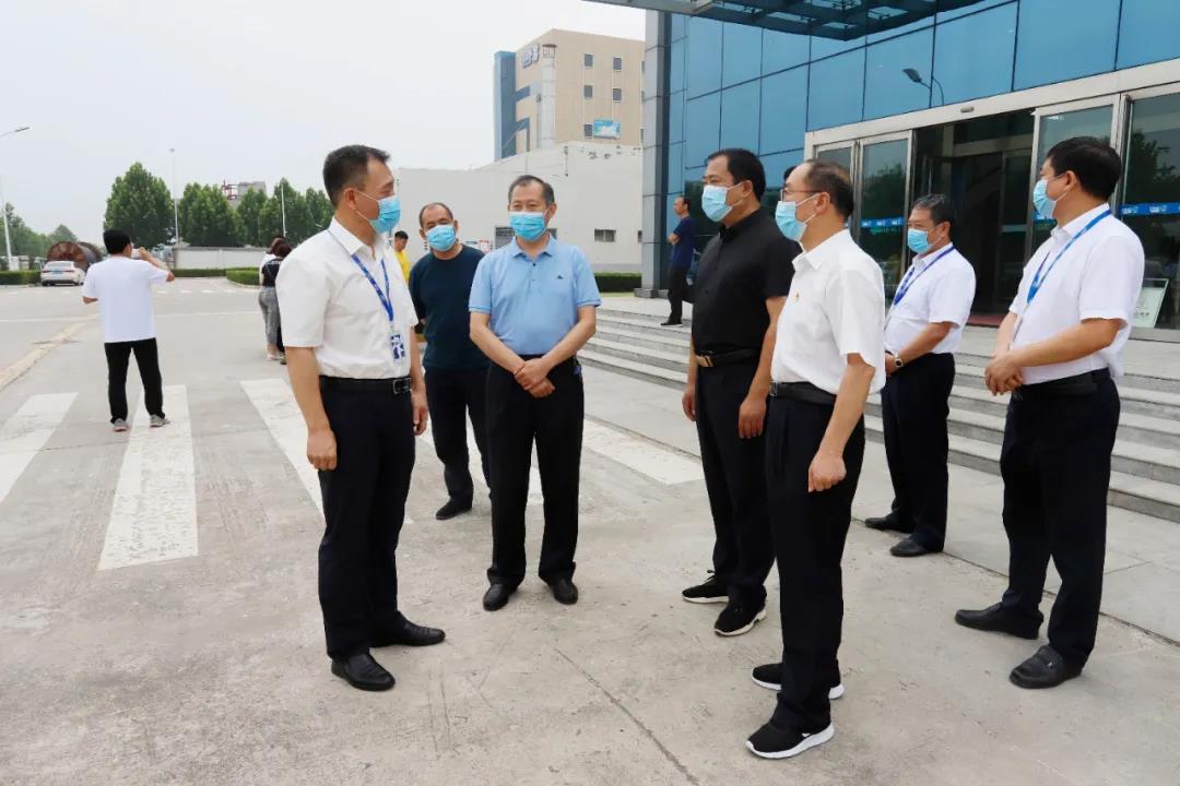 郑州市安全生产双重预防体系建设现场观摩会在B体育在线平台（中国）官网乳业集团郑州分公司召开