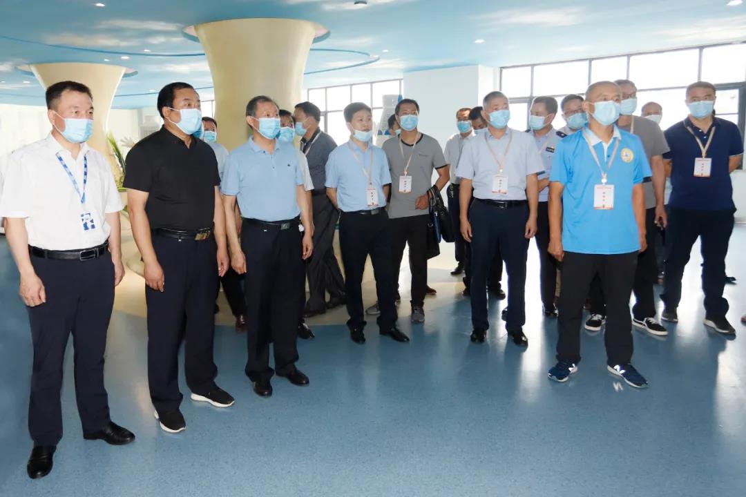 郑州市安全生产双重预防体系建设现场观摩会在B体育在线平台（中国）官网乳业集团郑州分公司召开