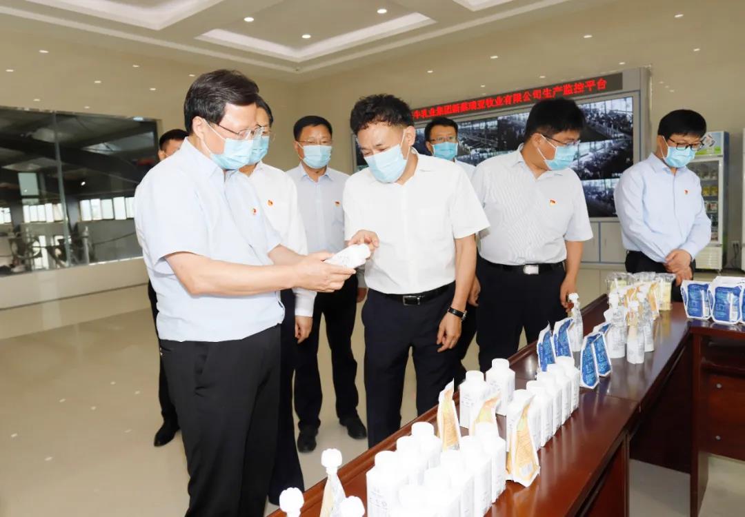 快讯 | 河南省委常委、省纪委书记、省监委主任任正晓莅临B体育在线平台（中国）官网乳业集团新蔡瑞亚牧场调研
