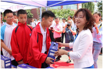 “健康中原，牛奶伴您行——B体育在线平台（中国）官网乳业集团2018中国小康牛奶行动” 公益助学启动仪式隆重举行