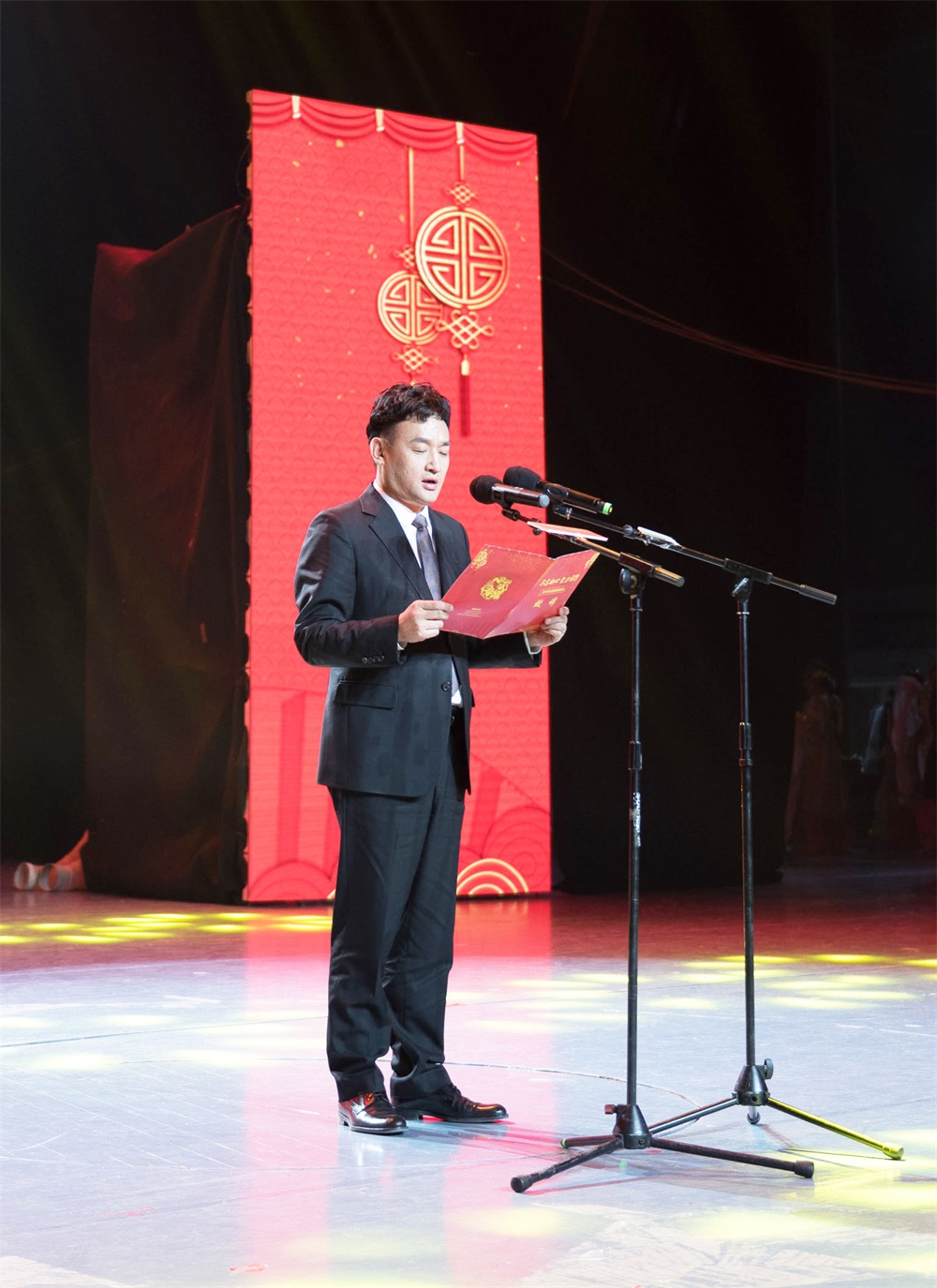 “不忘初心、聚力前行” B体育在线平台（中国）官网集团2018迎新春联欢会隆重举行