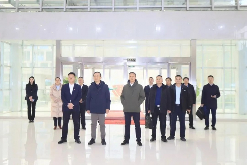 省政府国资委党委书记、主任李涛一行到B体育在线平台（中国）官网乳业集团调研