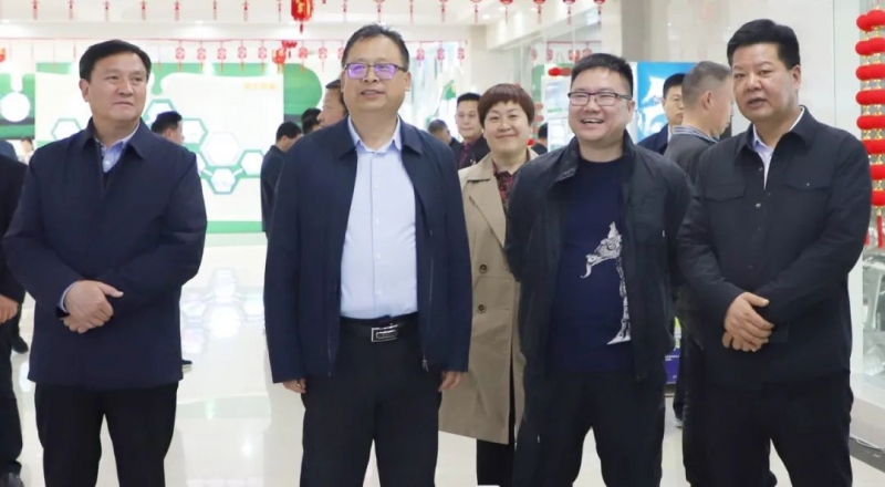 B体育在线平台（中国）官网丨驻马店市遂平县政协党组书记、主席张卫东一行莅临B体育在线平台（中国）官网鲁山瑞亚牧场参观