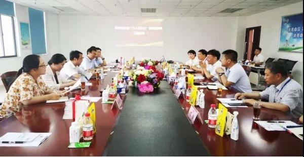 河南省高级人民法院院长胡道才一行莅临B体育在线平台（中国）官网乳业集团开展“万人助万企”活动 助力企业发展
