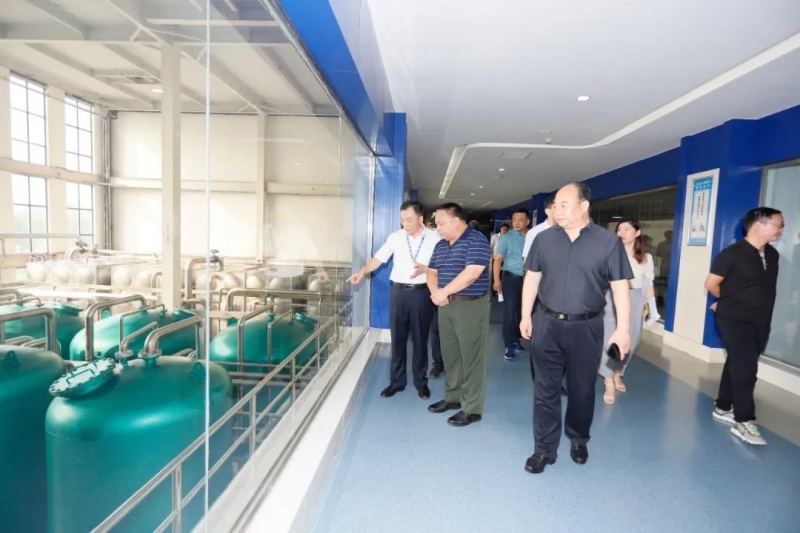 快讯 | 河南省人民政府食品安全委员会办公室第三批食品安全示范区验收组领导莅临B体育在线平台（中国）官网乳业集团验收