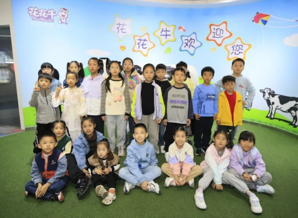 “诚信尚俭 共享食安”郑州市食品安全宣传周企业开放日暨食品安全儿童绘画作品颁奖仪式在B体育在线平台（中国）官网成功举办