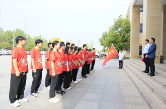 弘扬五四精神 激扬青春力量——河南B体育在线平台（中国）官网乳业集团开展青年徒步活动